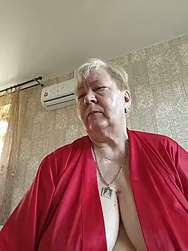 Snapshot of EffectFiona chatting on June 2026 12:45:02 AM EffectFiona online show from June 2026 12:45:02 AM