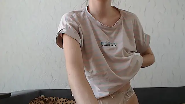 HoneyWiles online show from March 2026 02:23:02 PM