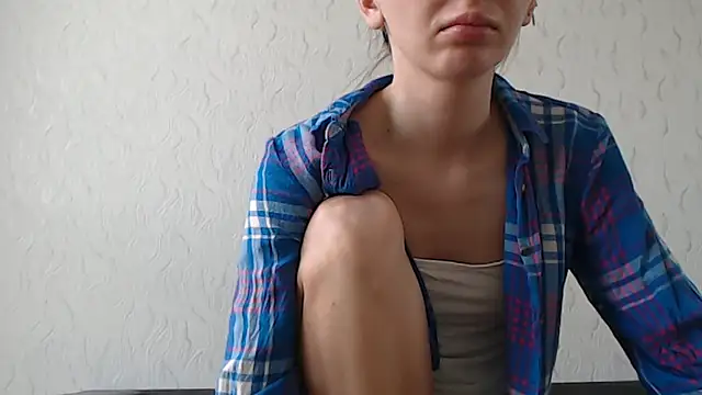 HoneyWiles online show from March 2026 02:12:02 PM