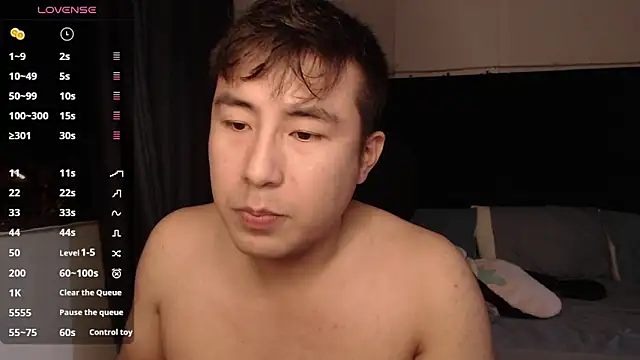 andrewmhilton  online show from October 2025 05:44:02 AM