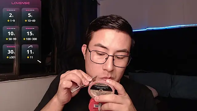 andrewmhilton  online show from February 2026 06:06:01 AM