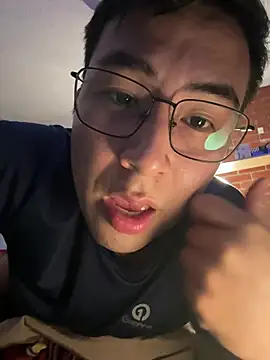 andrewmhilton  online show from February 2026 07:34:02 AM