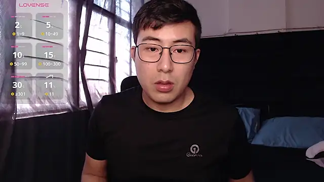 andrewmhilton  online show from February 2026 08:35:01 PM