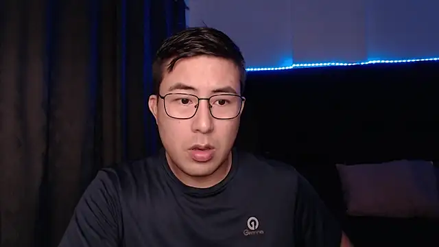 andrewmhilton  online show from March 2026 05:46:02 AM