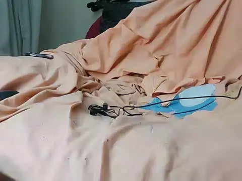 Snapshot of maxxx20202020 chatting on February 2025 09:51:01 PM maxxx20202020 online show from February 2025 09:51:01 PM