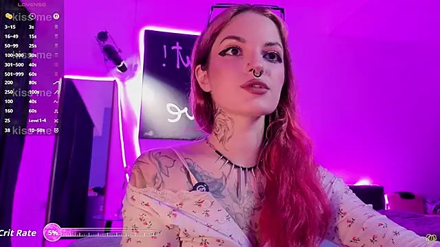 Snapshot of BratzieDarsie chatting on March 2026 11:49:01 AM BratzieDarsie online show from March 2026 11:49:01 AM