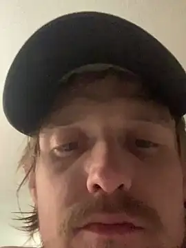 Snapshot of Midwestalpha chatting on May 2026 09:53:02 PM Midwestalpha online show from May 2026 09:53:02 PM