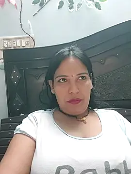 Poojabhabi101 online show from November 2025 06:12:01 AM