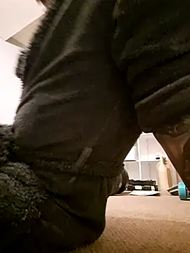 Snapshot of crisconst chatting on December 2025 09:31:02 PM crisconst online show from December 2025 09:31:02 PM