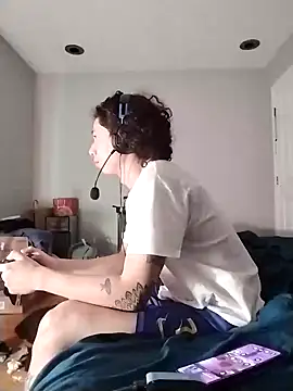 Snapshot of LiverandBrat77 chatting on January 2025 06:38:01 AM LiverandBrat77 online show from January 2025 06:38:01 AM