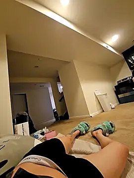 Snapshot of LiverandBrat77 chatting on September 2025 12:33:02 AM LiverandBrat77 online show from September 2025 12:33:02 AM