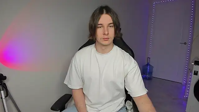 Vincent Strong online show from December 2024 07:44:01 AM