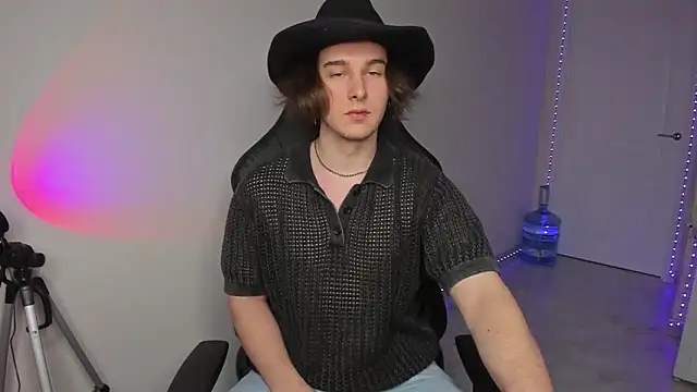 Vincent Strong online show from January 2025 12:10:01 PM