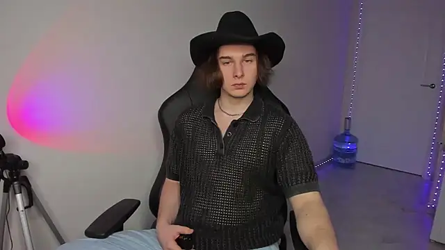 Vincent Strong online show from January 2025 03:13:01 PM