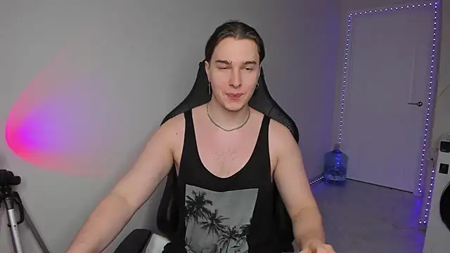 Vincent Strong online show from January 2025 10:29:02 AM