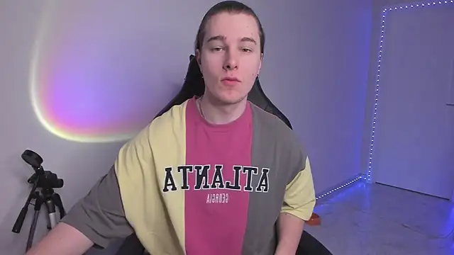 Vincent Strong online show from February 2025 07:45:02 AM