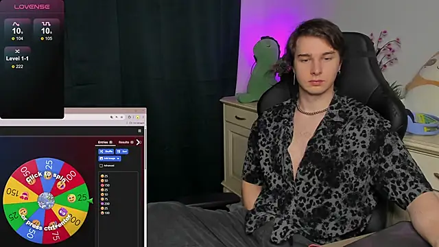 Vincent Strong online show from November 2025 08:23:02 AM