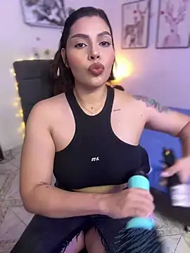 GigiiStone online show from February 2025 08:10:02 PM