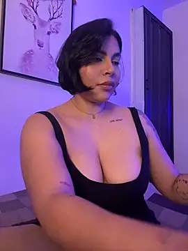 GigiiStone online show from September 2025 07:49:02 PM