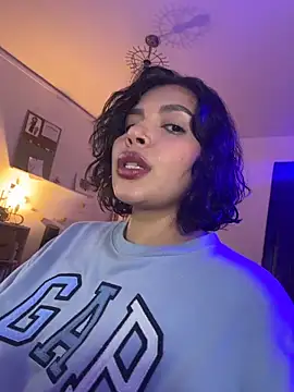 GigiiStone online show from December 2025 11:42:02 PM