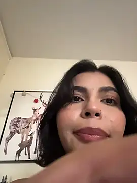 GigiiStone online show from February 2026 06:01:01 PM