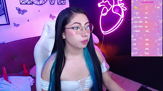 Snapshot of demyanderson_ chatting on December 2024 07:10:01 PM demyanderson online show from December 2024 07:10:01 PM