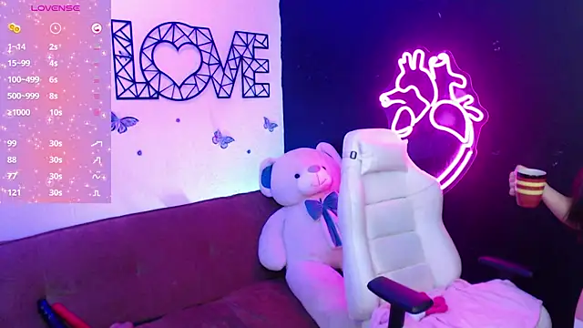 Snapshot of demyanderson_ chatting on January 2025 09:35:02 PM demyanderson online show from January 2025 09:35:02 PM