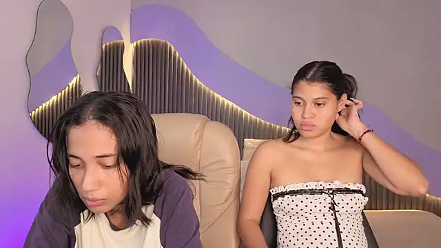 hot little bunny online show from April 2026 09:15:02 PM