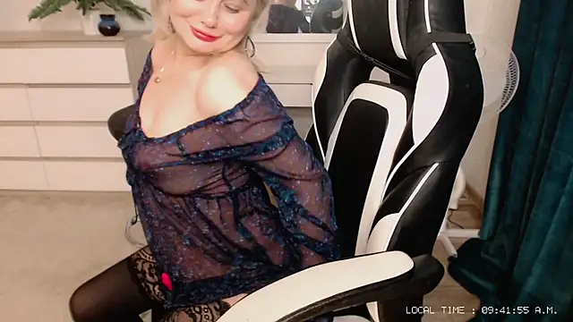 Lola Richie online show from December 2024 04:43:02 AM