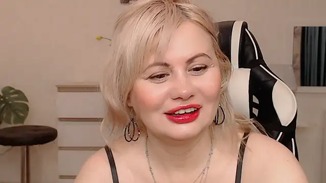 Lola Richie online show from October 2025 05:50:02 AM