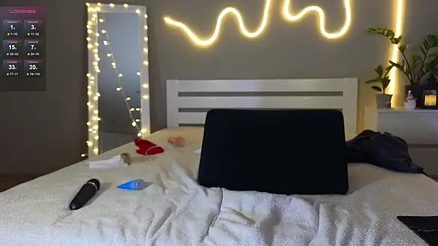 tanya goddesss online show from December 2024 05:29:01 PM