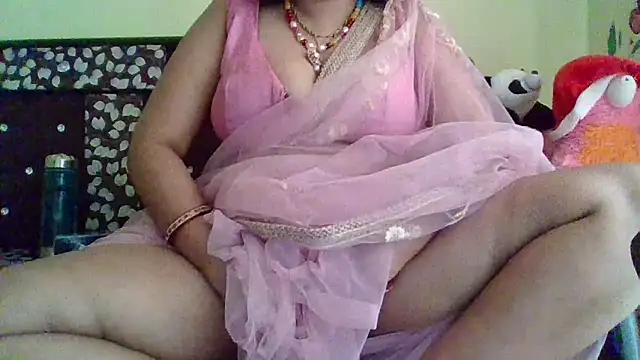 Snapshot of NautyBabe chatting on February 2025 06:39:01 AM NautyBabe online show from February 2025 06:39:01 AM