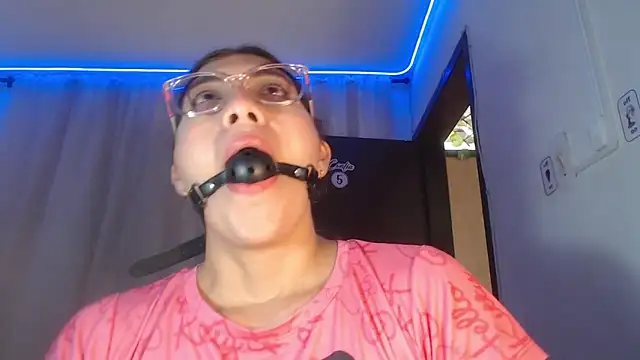 DaMikaela  online show from February 2025 07:35:01 PM