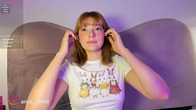 Snapshot of Ania_jones chatting on February 2025 11:55:02 PM Ania jones online show from February 2025 11:55:02 PM