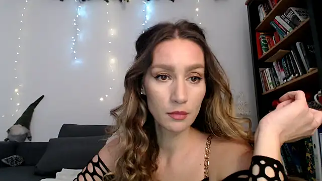 Snapshot of ChocoBelle chatting on December 2024 09:09:01 PM ChocoBelle online show from December 2024 09:09:01 PM