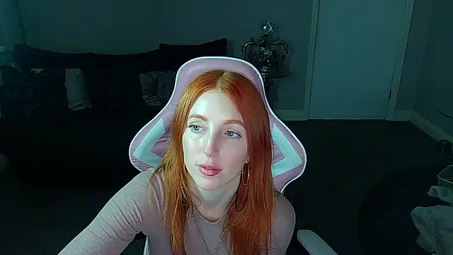 Snapshot of Red_firesquirt chatting on January 2025 02:03:02 PM Red firesquirt online show from January 2025 02:03:02 PM