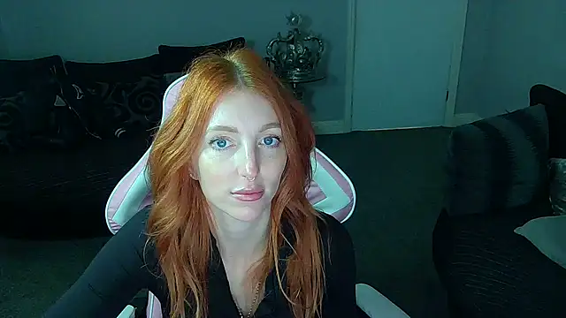 Snapshot of Red_firesquirt chatting on March 2025 02:01:01 PM Red firesquirt online show from March 2025 02:01:01 PM