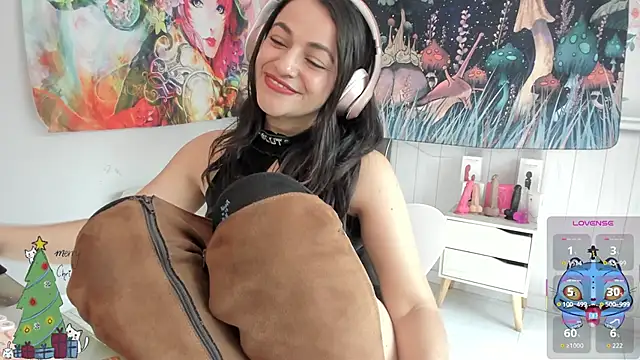 LovelyAzucena online show from December 2025 02:55:01 PM