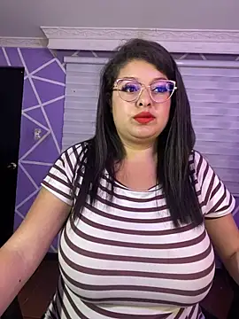 MiiaaJoness online show from May 2026 04:51:02 AM