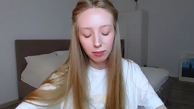 Luna insniity online show from January 2025 09:26:01 PM