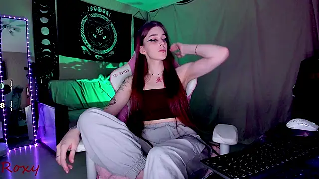 Snapshot of wet_dream_ chatting on December 2024 04:54:01 PM wet dream online show from December 2024 04:54:01 PM