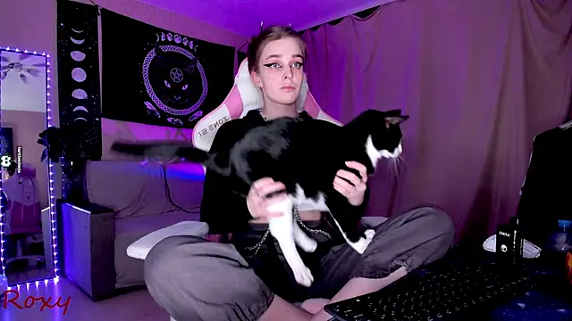 Snapshot of wet_dream_ chatting on February 2025 06:26:02 PM wet dream online show from February 2025 06:26:02 PM