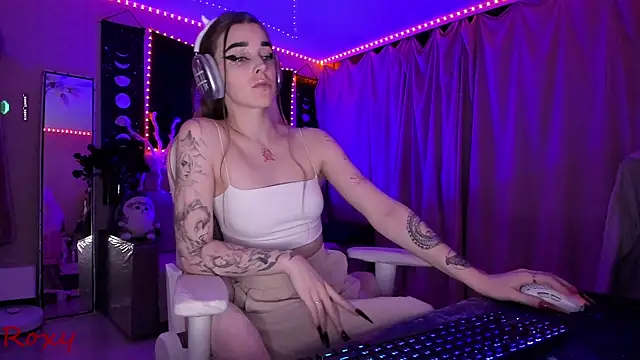 Snapshot of wet_dream_ chatting on December 2025 09:46:02 PM wet dream online show from December 2025 09:46:02 PM