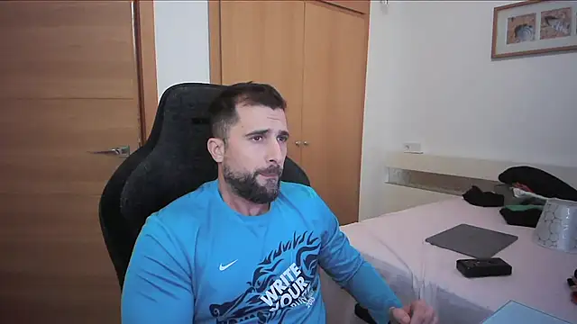 alex877x online show from November 2025 04:40:01 PM