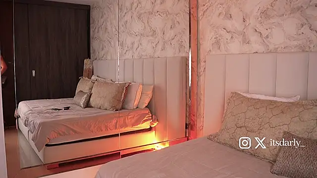 Snapshot of Rosalie_vega chatting on November 2025 03:16:01 PM Rosalie vega online show from November 2025 03:16:01 PM