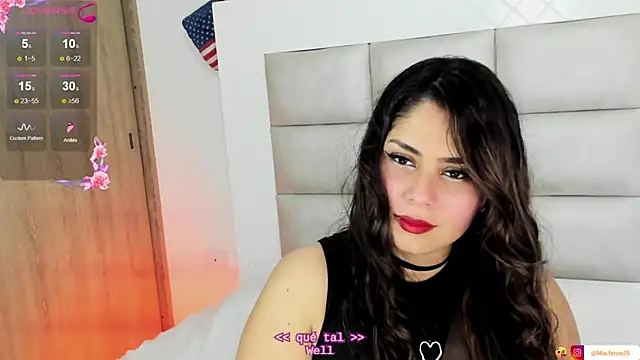 Snapshot of Goddess_mia2 chatting on October 2025 03:05:02 AM Goddess mia2 online show from October 2025 03:05:02 AM