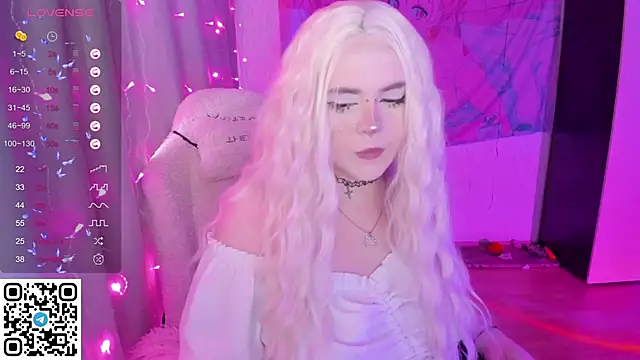 SelenaCute online show from April 2026 11:01:02 AM