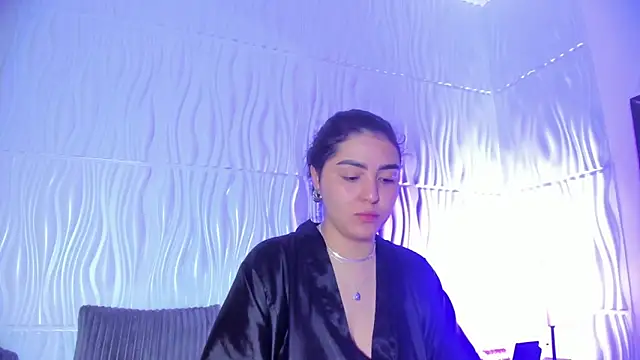 Abby  colins online show from December 2025 11:32:01 PM