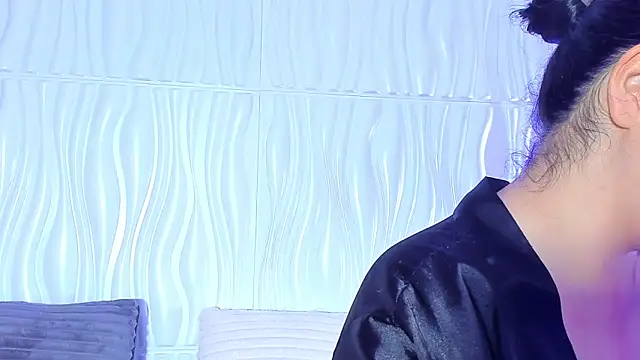 Abby  colins online show from April 2026 03:52:01 PM