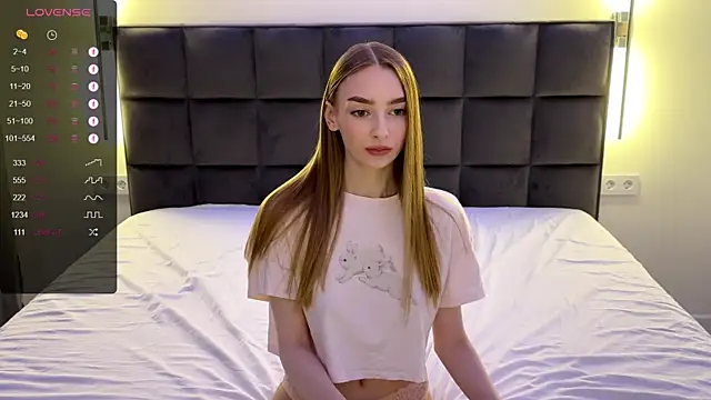 NotElis online show from March 2025 04:03:02 PM